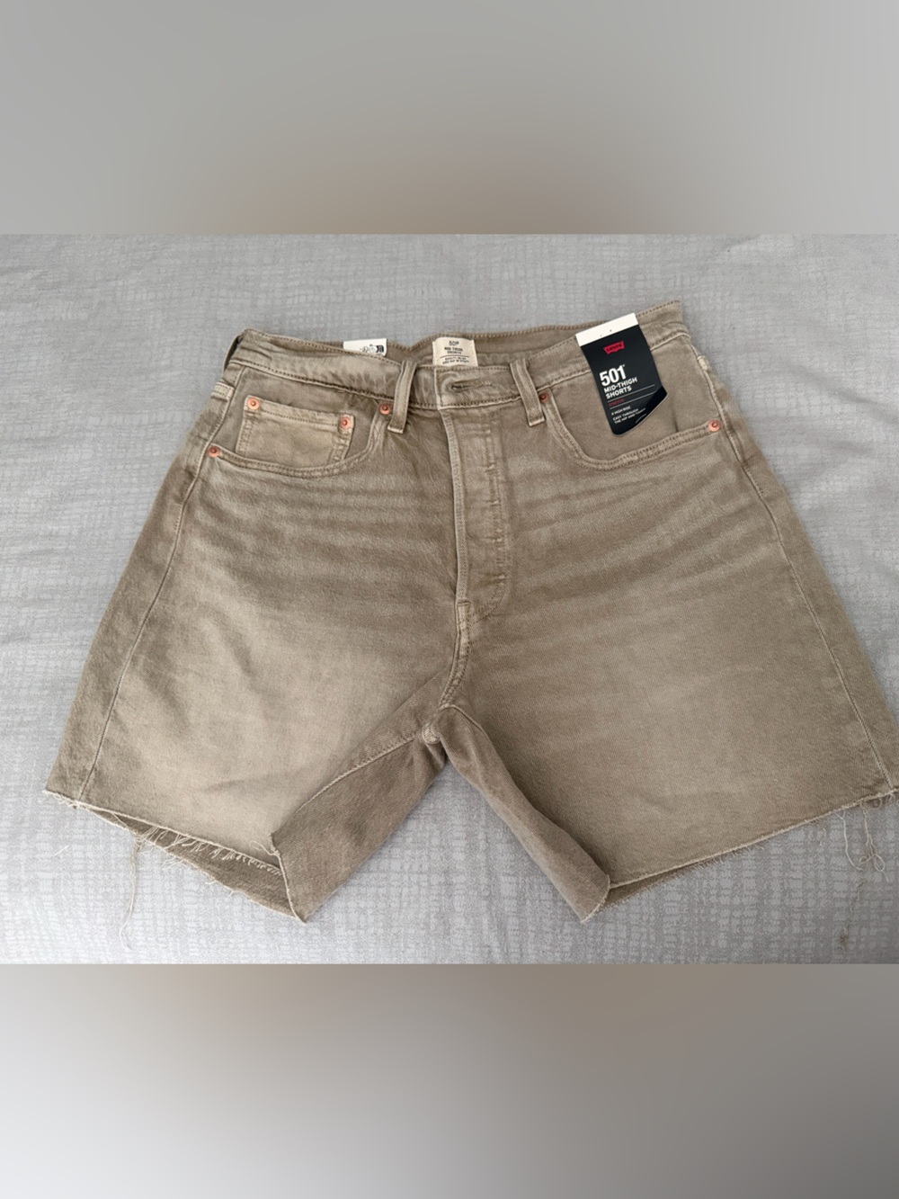 Levi's Women’s  Beige Cutoff Jean Shorts NWT